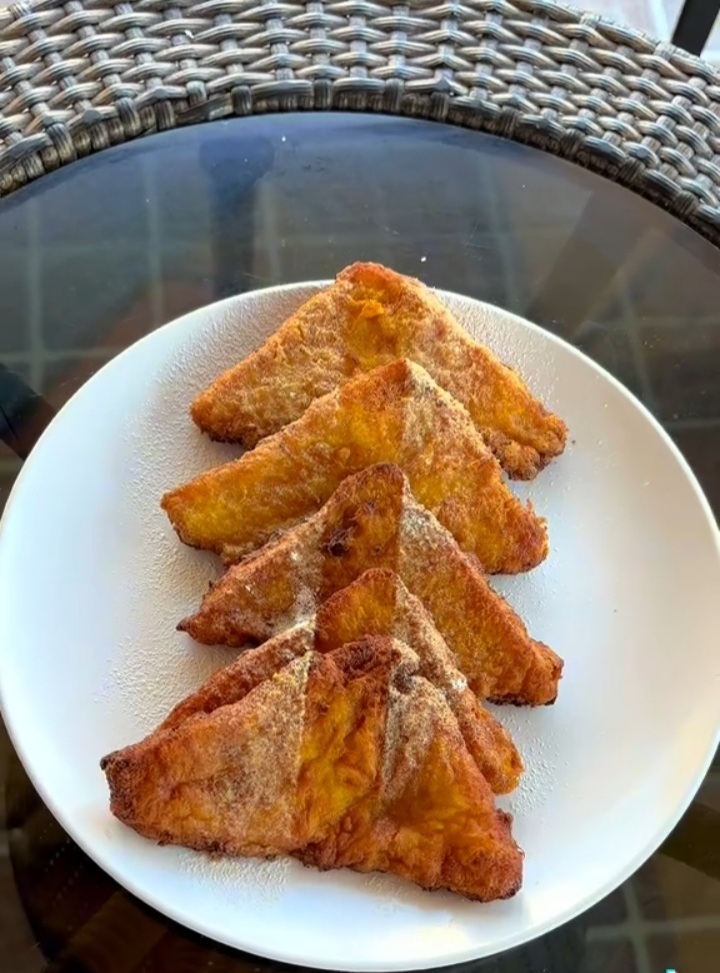 FRENCH TOAST