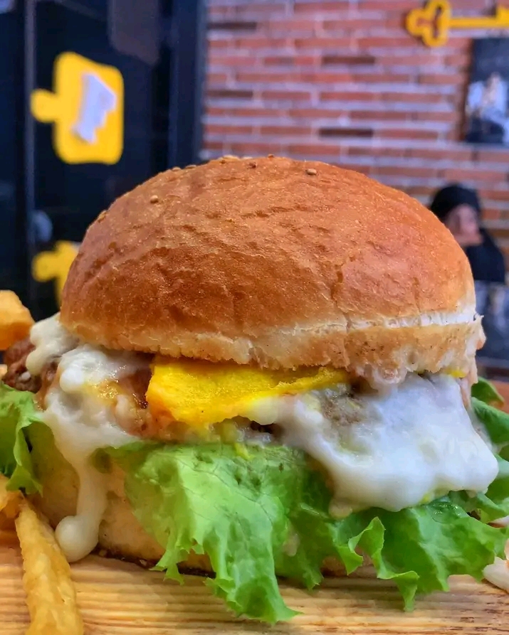 Special Cheese Burger