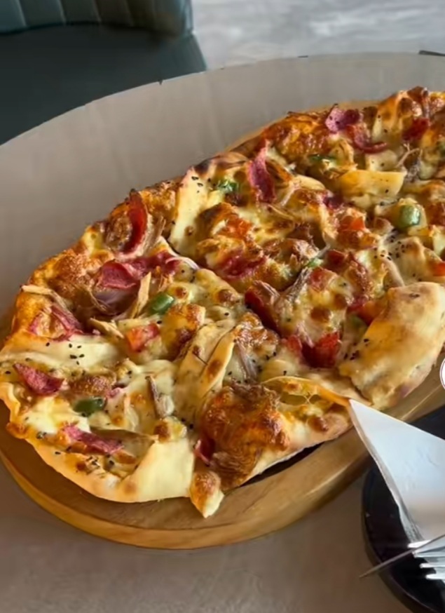 Calazoni Pizza