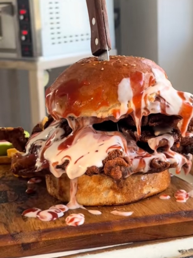 Aymen Chicken Burger