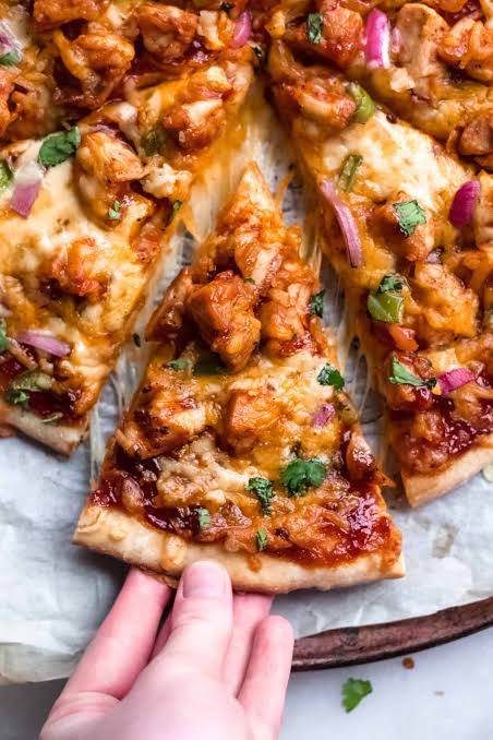 CHICKEN PIZZA