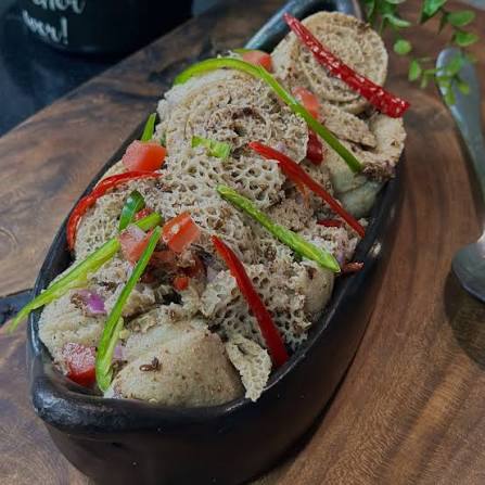 Derkosh Firfir with Tuna