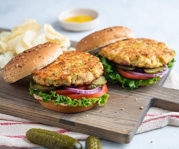 TUNA BURGER
